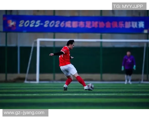 成都足球队的蜕变之路：从地方球队到全国瞩目的钻石联赛新星