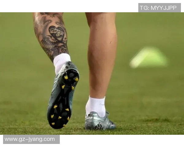 揭秘那些没有纹身的足球明星他们的独特魅力与个人风格